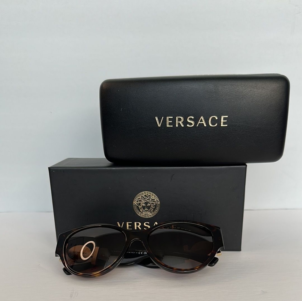 - New Authentic Versaceversace Acetate Sunglasses - image 7